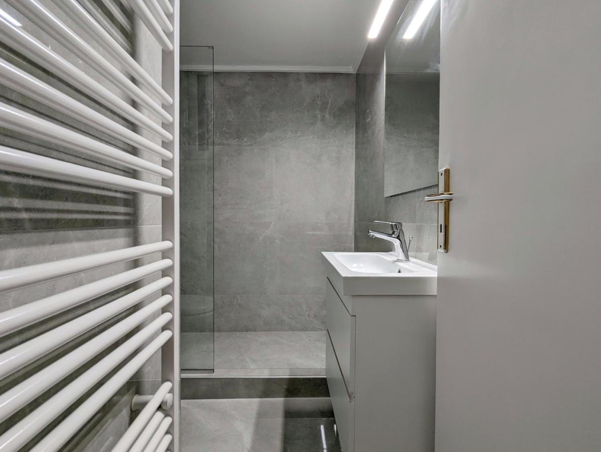 Victroria Grand Palace Apartment Афины Экстерьер фото